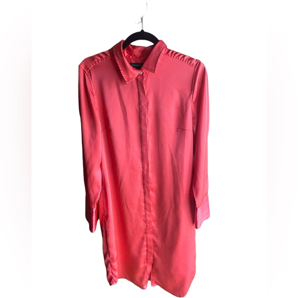 Banana Republic Size medium Coral Silky Long Sleeve Shirt Dress, button front